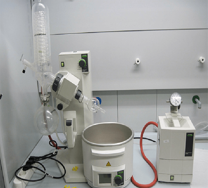 <strong>Rotary evaporator and additional equipment</strong>